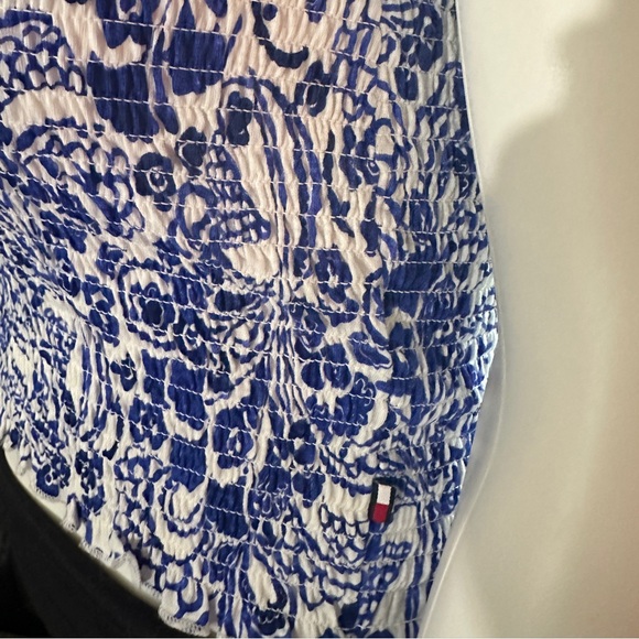 NWT Tommy Hilfiger full stretch top with cross back Medium - Picture 4 of 7